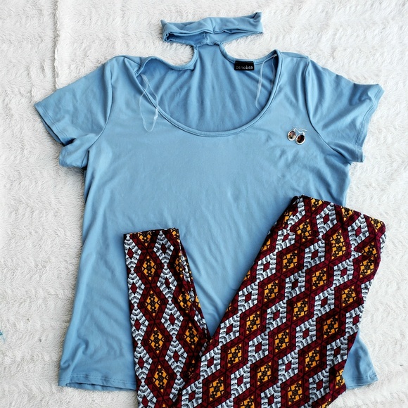 Plus Size Choker Scoop Neckline Blue Short Sleeve - Picture 4 of 5